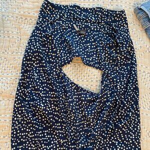 Sleeveless Keyhole Tie Top